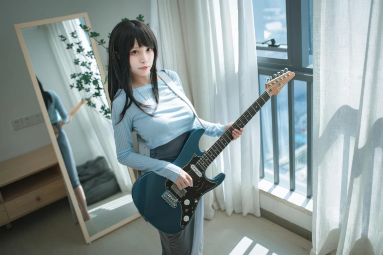 三無人型《吉他妹妹》写真图集 24P｜在线预览与图包下载