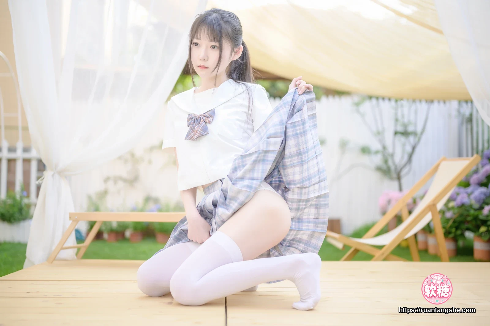 香草喵露露 香草喵露露 NO.012 - 阳光庭院制服