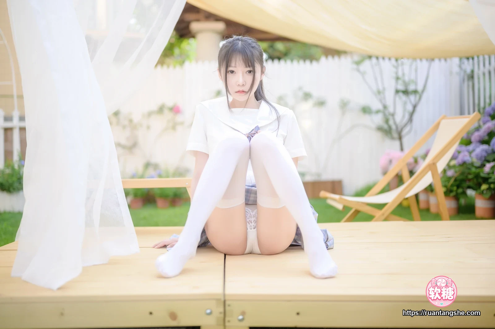 香草喵露露 香草喵露露 NO.012 - 阳光庭院制服