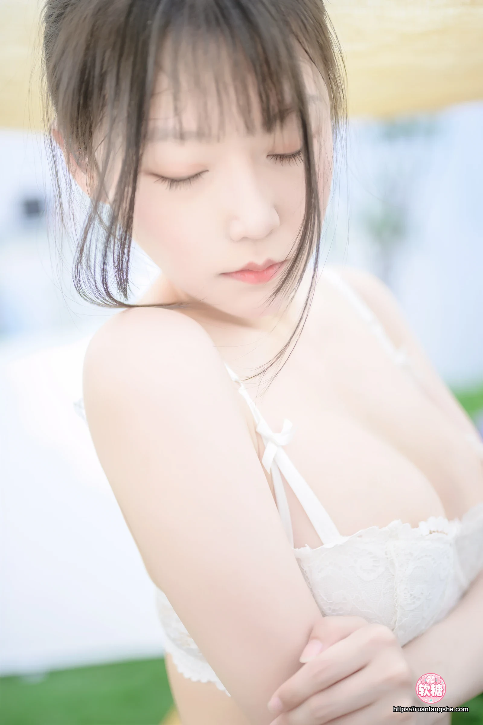 香草喵露露 香草喵露露 NO.012 - 阳光庭院制服