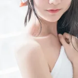 木棉棉《洗白白》写真图集 58P｜在线预览与图包下载