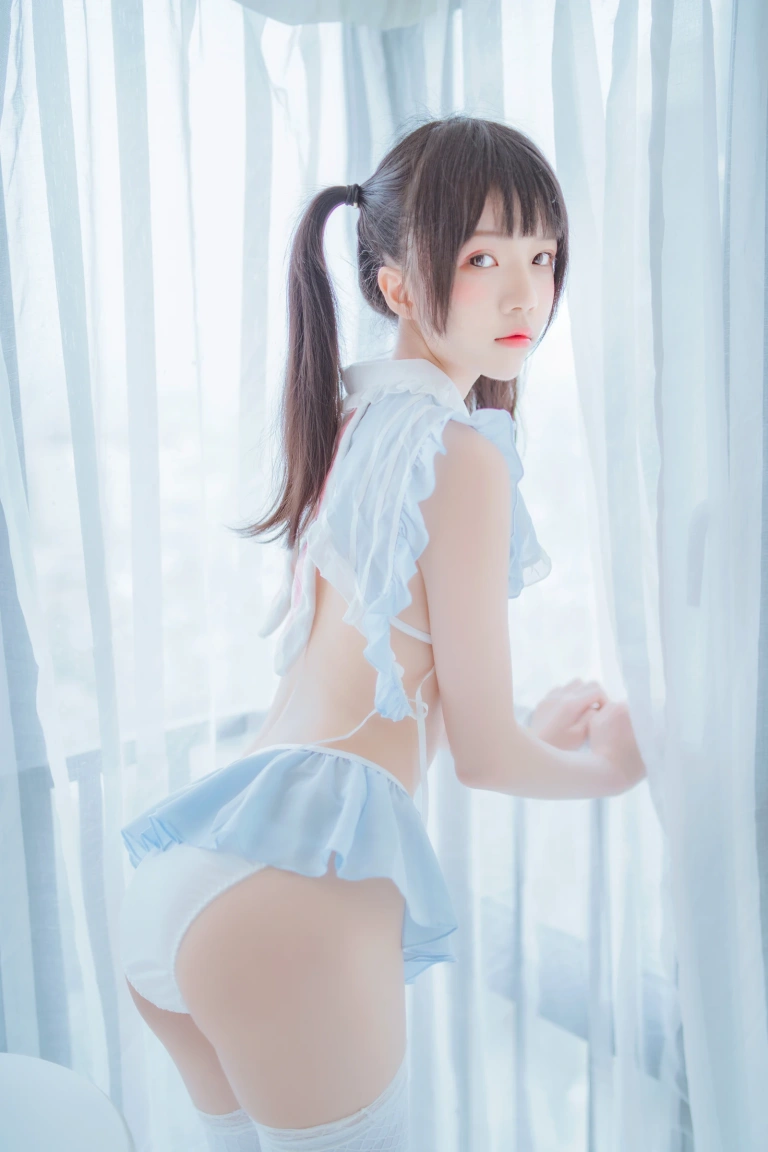桜桃喵《爱丽丝的兔子》写真图集 76P｜在线预览与图包下载