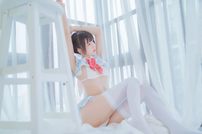 桜桃喵《爱丽丝的兔子》写真图集 76P｜在线预览与图包下载