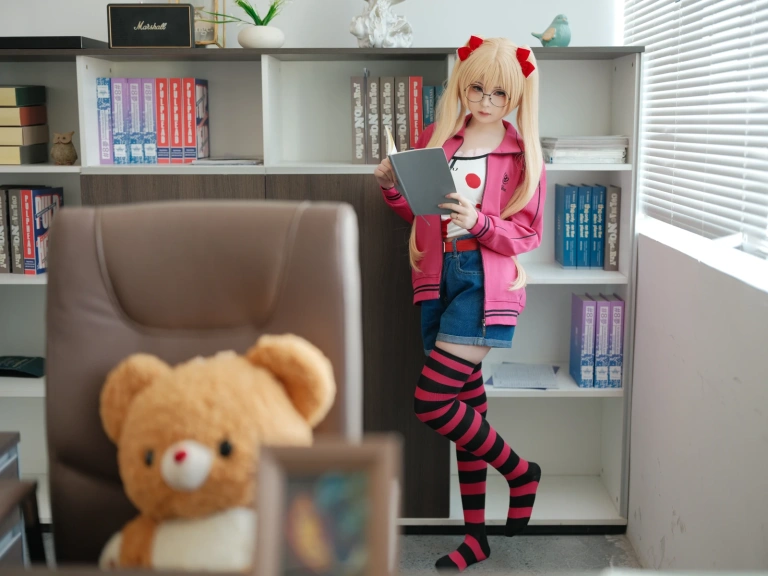 幼水铃衣《鬼父 秋月爱莉》写真图集 82P+1V｜在线预览与图包下载