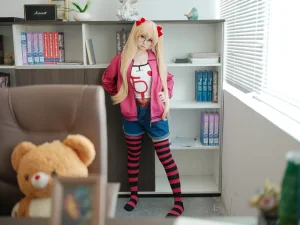 幼水铃衣《鬼父 秋月爱莉》写真图集 82P+1V｜在线预览与图包下载