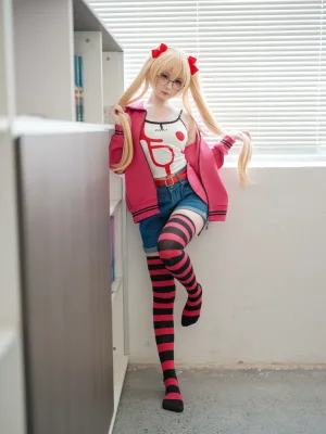 幼水铃衣《鬼父 秋月爱莉》写真图集 82P+1V｜在线预览与图包下载
