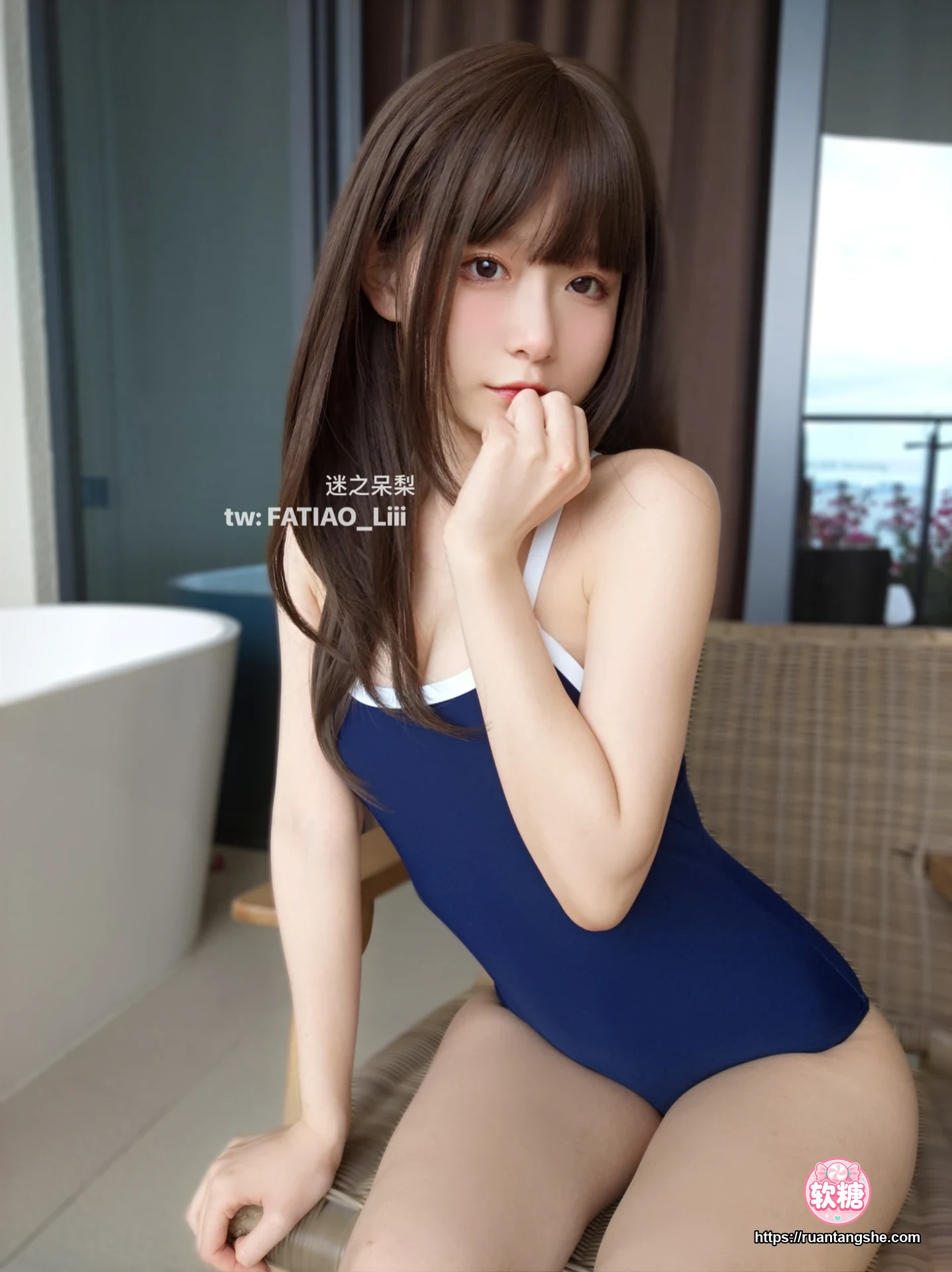 迷之呆梨 迷之呆梨 NO.012 - Fantia 2021年12月会员合集(10期)