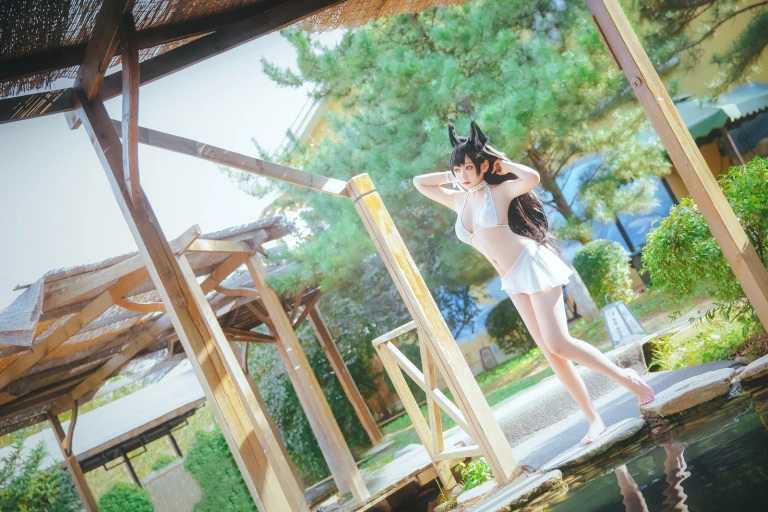 恩田直幸《犬泳衣》写真图集 15P｜在线预览与图包下载