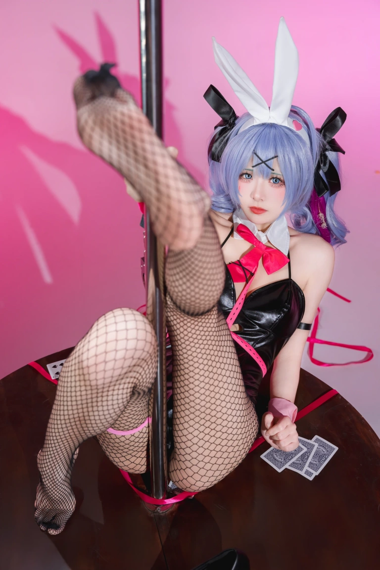 九柒喵《初音未来 兔子洞》写真图集 26P｜在线预览与图包下载