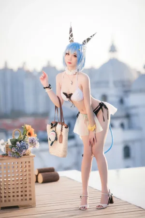 焖焖碳《加斯科涅泳装》写真图集 28P｜在线预览与图包下载