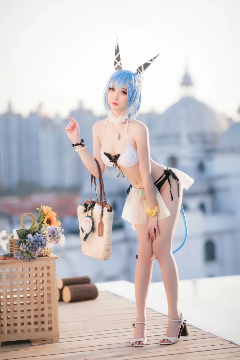 焖焖碳《加斯科涅泳装》写真图集 28P｜在线预览与图包下载