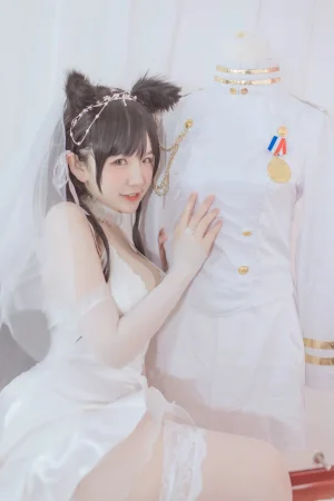 阿半今天很开心《爱宕婚纱》写真图集 36P｜在线预览与图包下载