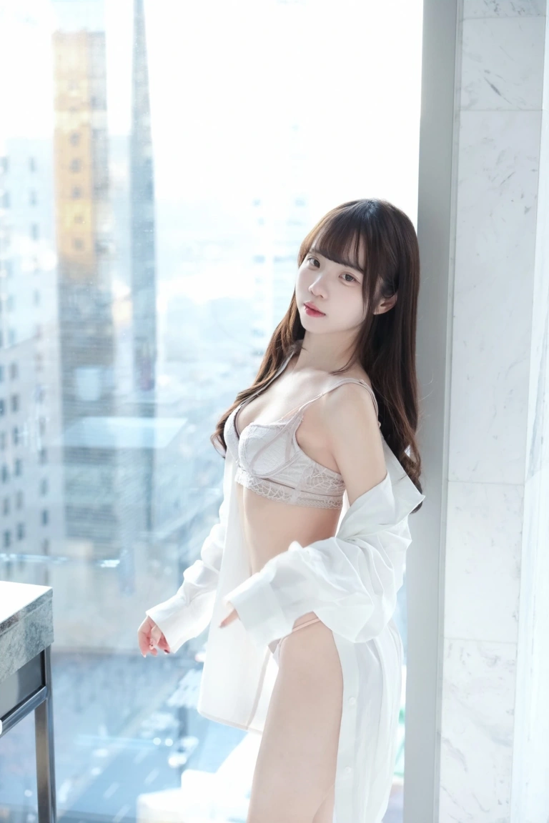 可可小白兔《清純鄰居女孩的秘密》写真图集 63P｜在线预览与图包下载