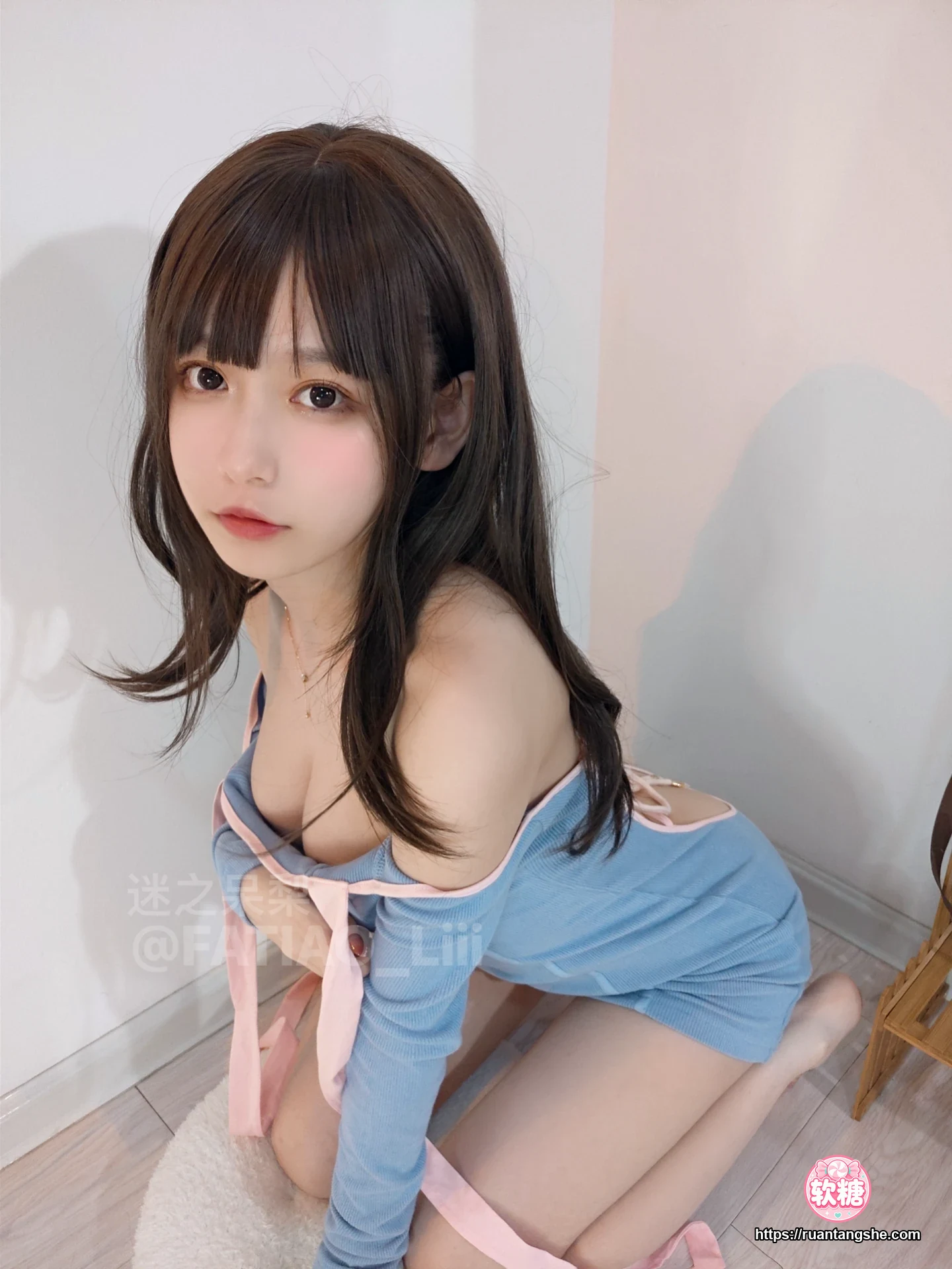 迷之呆梨 迷之呆梨 NO.013 - Fantia 2022年01月会员合集(9期)