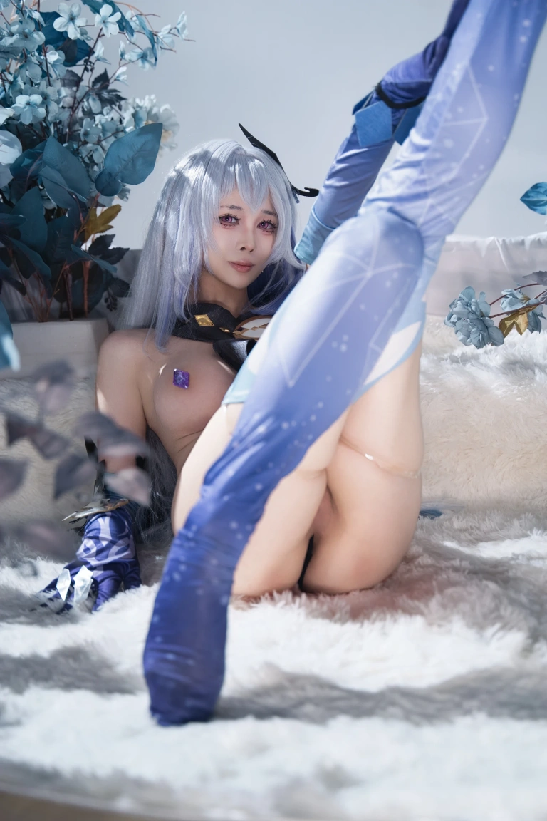 上杉绘黎落《原神-丝柯克》写真图集 118P｜在线预览与图包下载