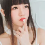 桜桃喵《白猫》写真图集 32P｜在线预览与图包下载