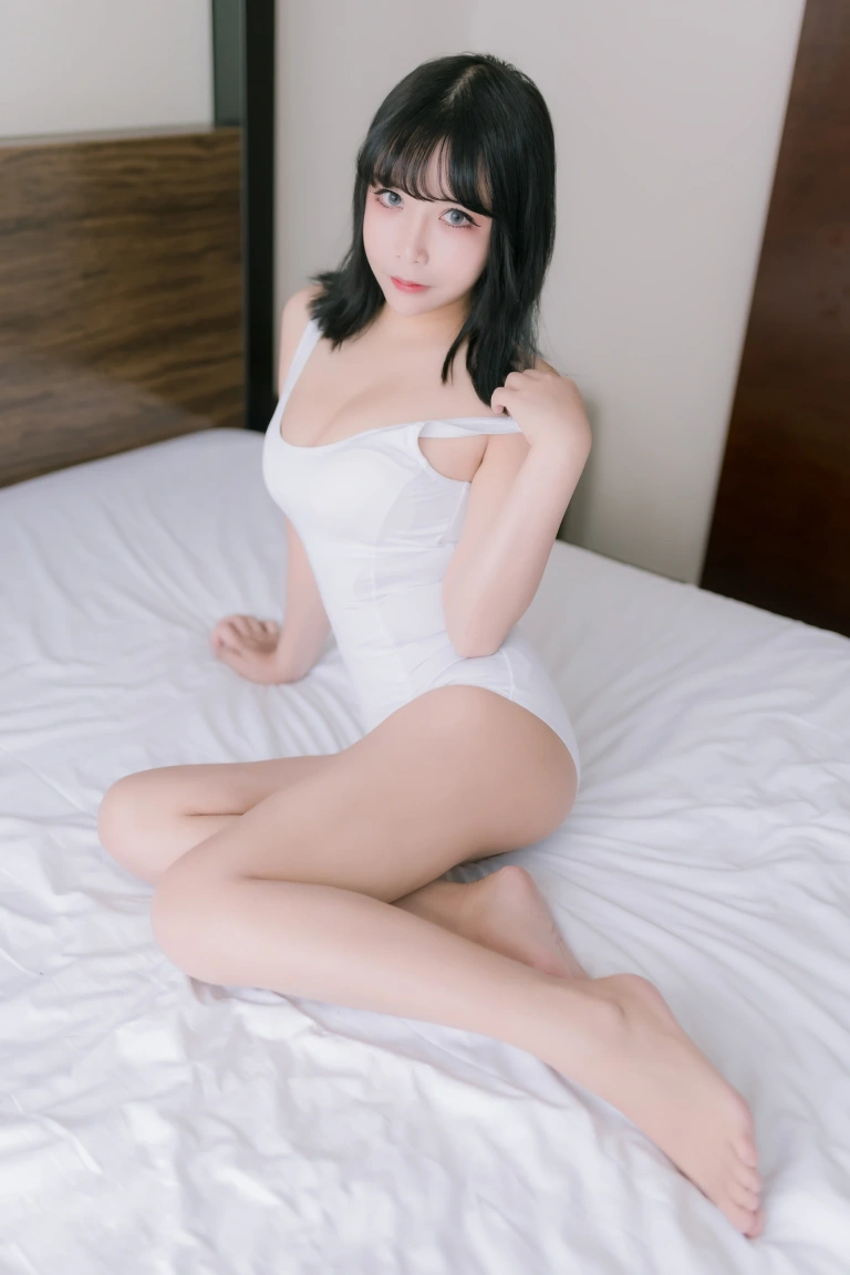 抱走莫子《大姐姐》写真图集 41P｜在线预览与图包下载
