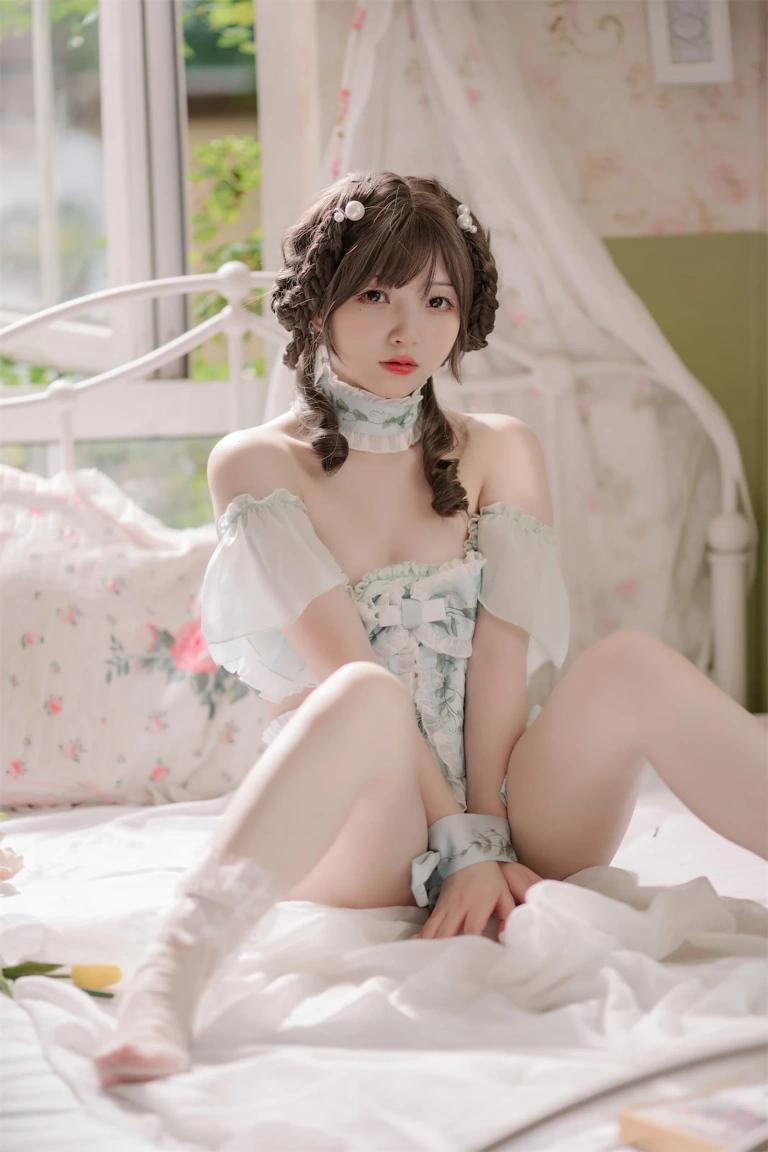 花铃《豌豆公主仆》写真图集 80P｜在线预览与图包下载