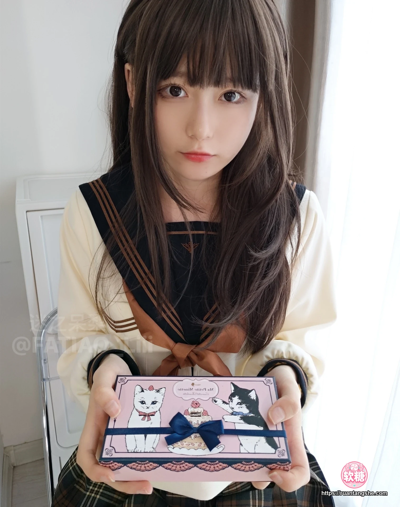 迷之呆梨 迷之呆梨 NO.014 - Fantia 2022年02月会员合集(9期)