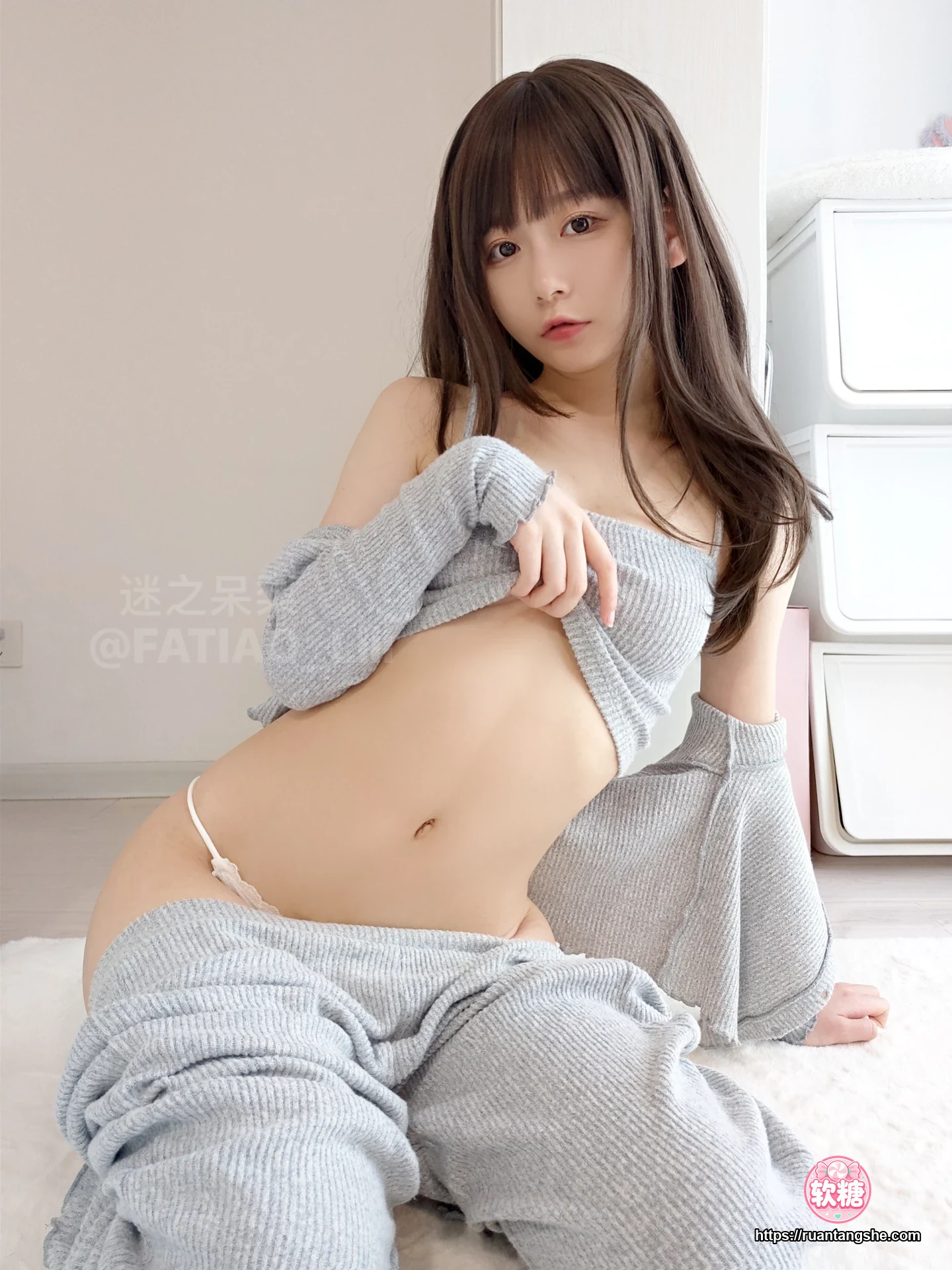 迷之呆梨 迷之呆梨 NO.014 - Fantia 2022年02月会员合集(9期)