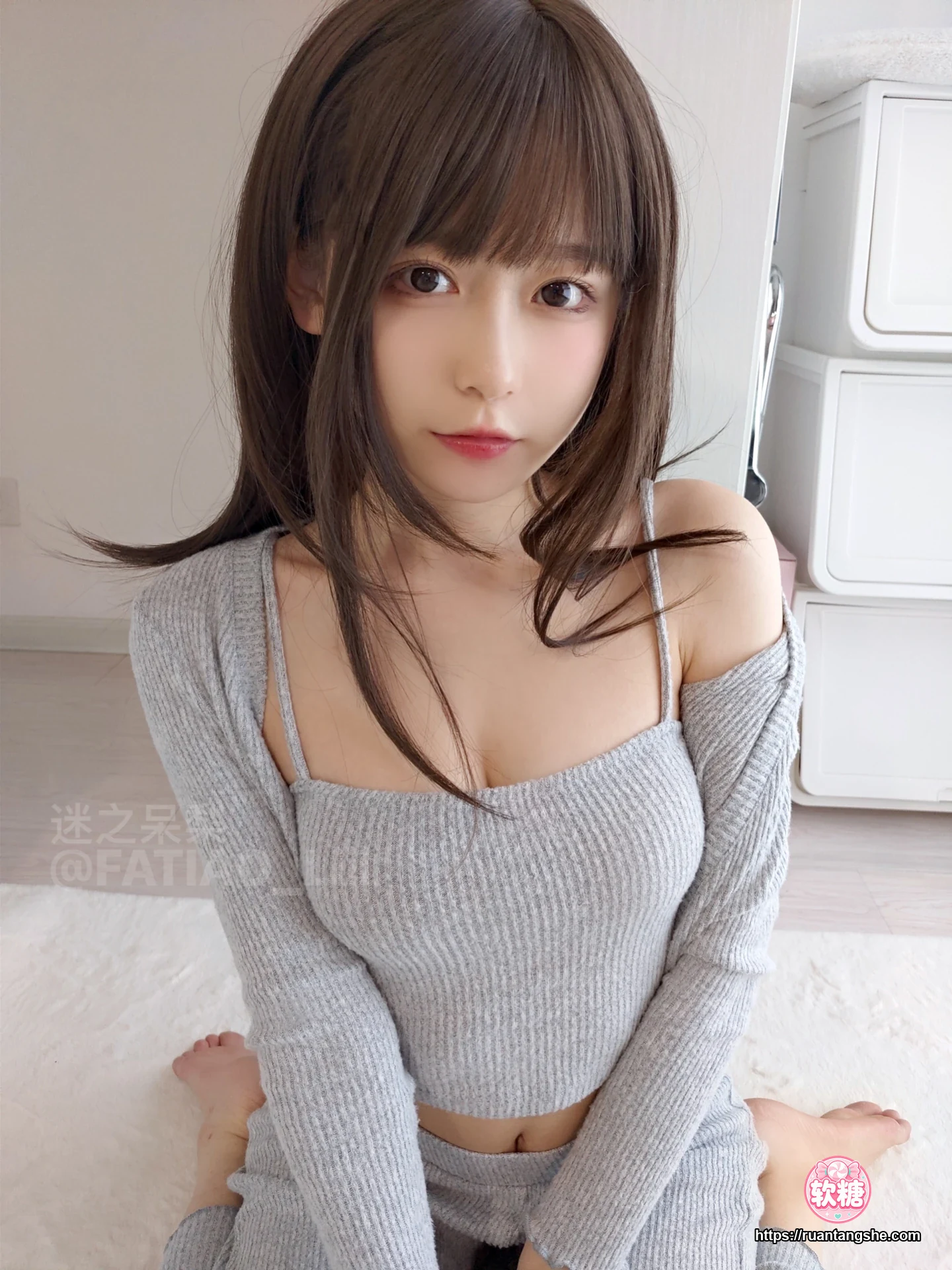迷之呆梨 迷之呆梨 NO.014 - Fantia 2022年02月会员合集(9期)