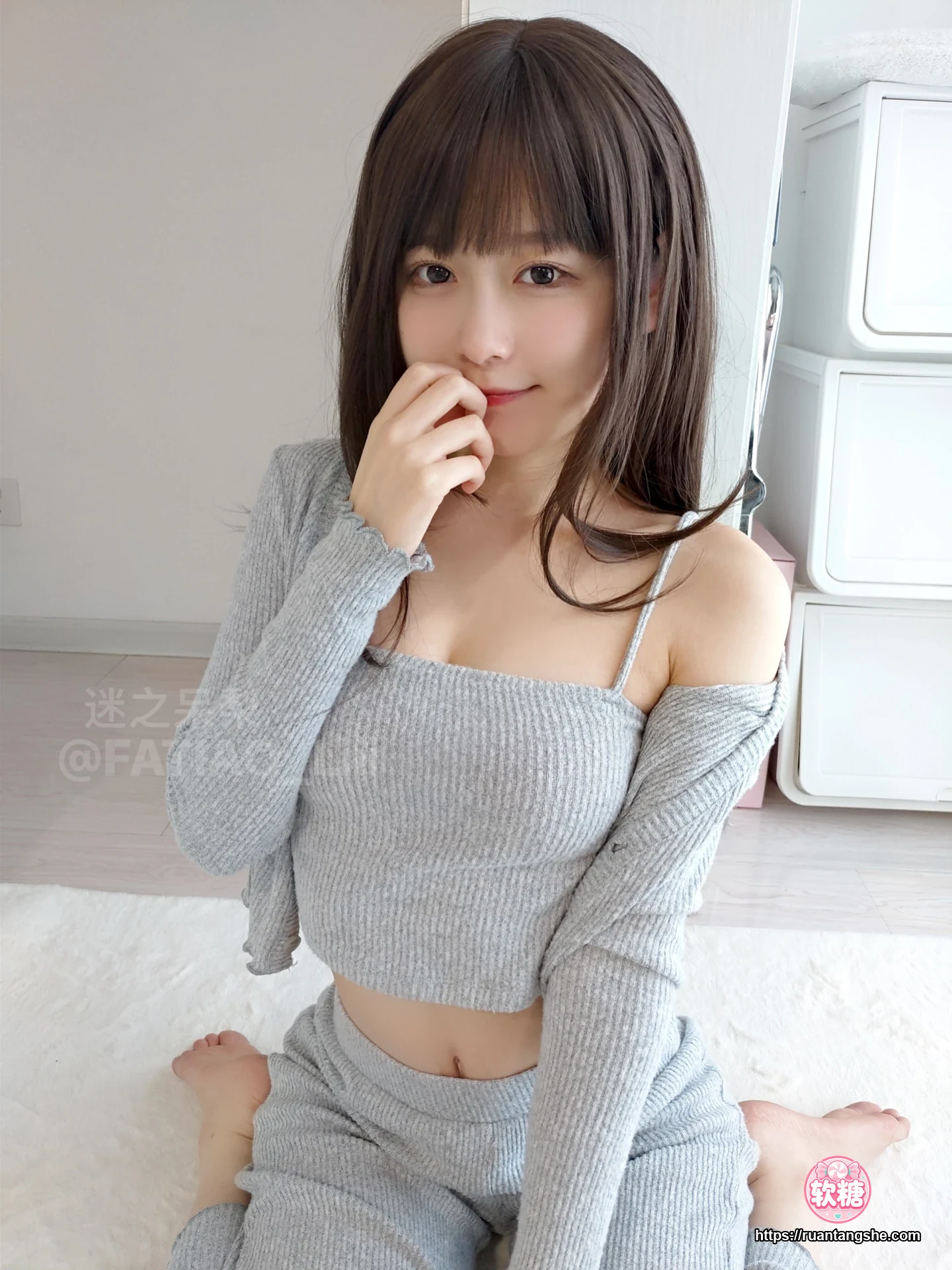 迷之呆梨 迷之呆梨 NO.014 - Fantia 2022年02月会员合集(9期)