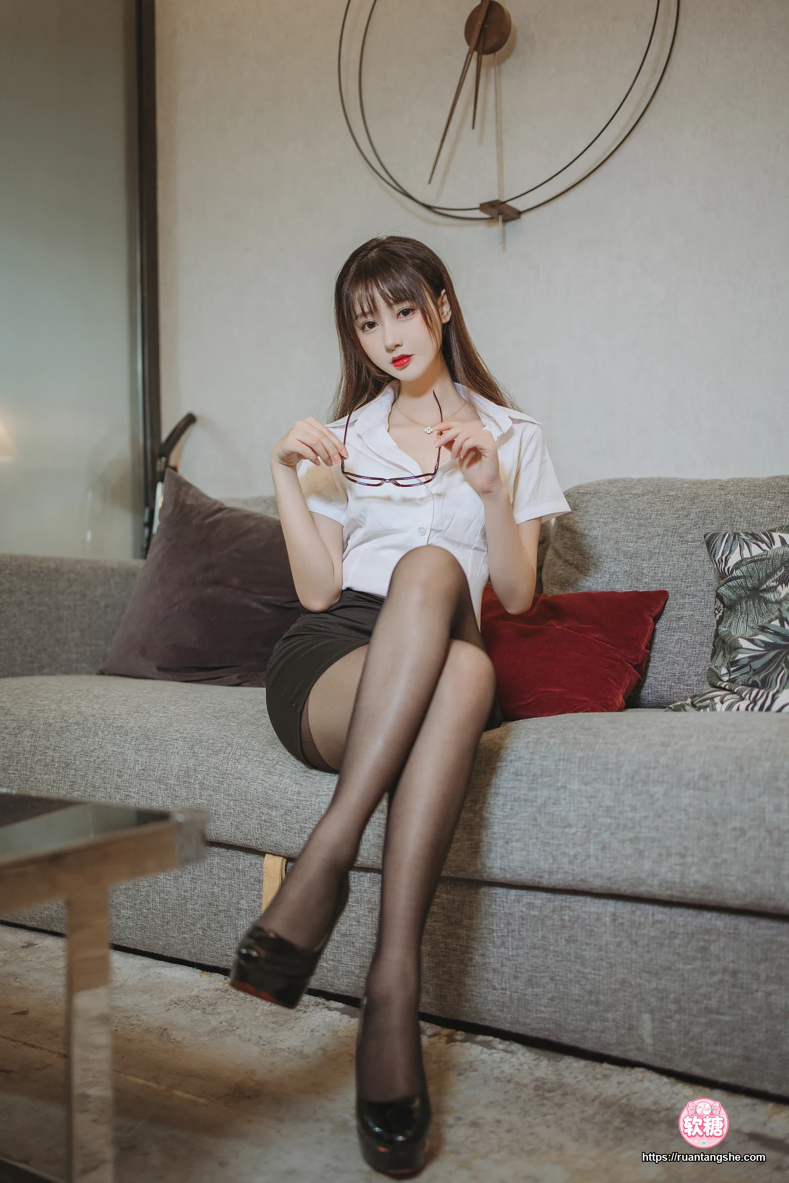 羽生三未 羽生三未 NO.014 - 黑丝包臀OL