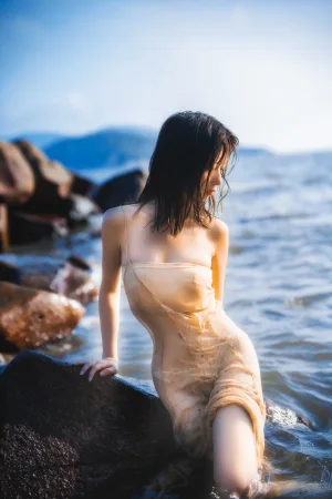 清青琴玖《搁浅》写真图集 23P｜在线预览与图包下载