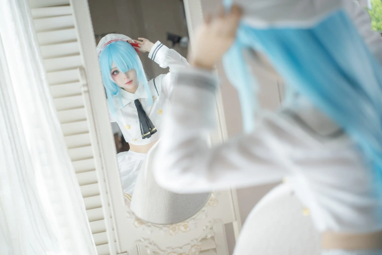 矢量鱼《碧蓝航线 雅努斯水手服》写真图集 38P｜在线预览与图包下载