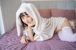 木棉棉《浴巾兔子》写真图集 42P｜在线预览与图包下载