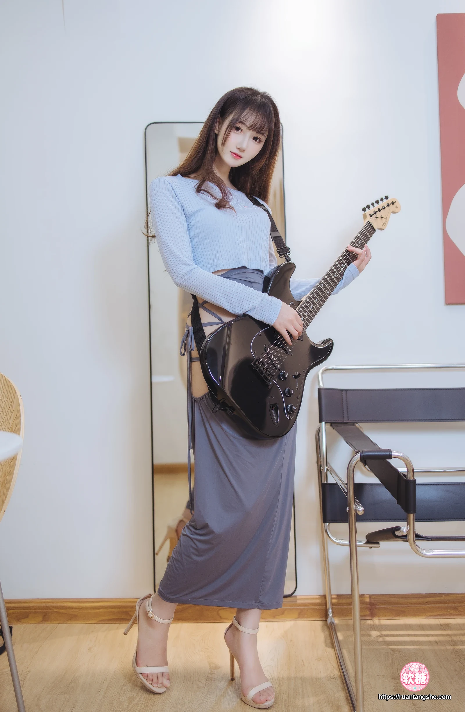 羽生三未 羽生三未 NO.015 - 吉他妹妹