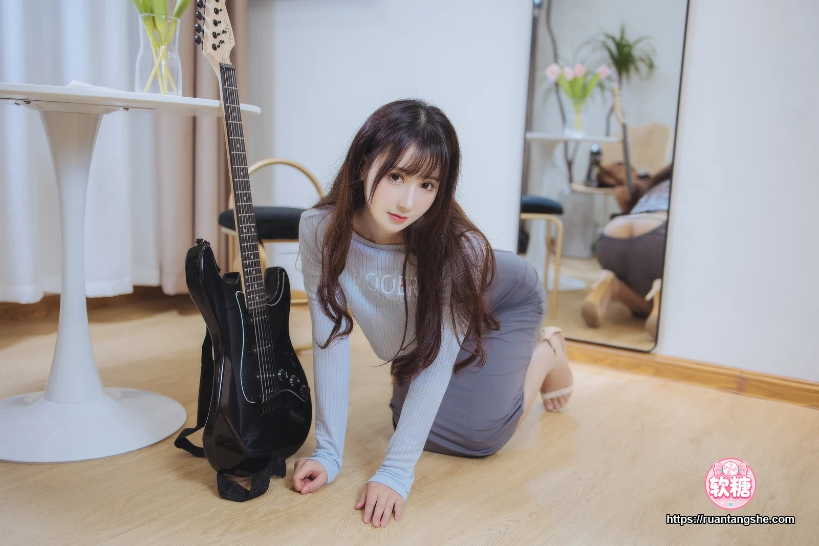 羽生三未 羽生三未 NO.015 - 吉他妹妹