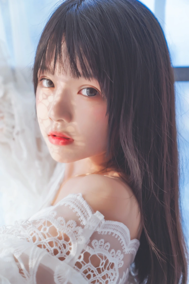 桜桃喵《初雪》写真图集 45P｜在线预览与图包下载
