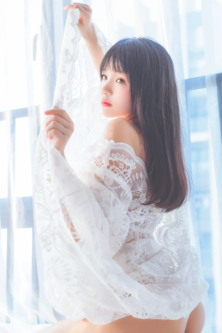 桜桃喵《初雪》写真图集 45P｜在线预览与图包下载