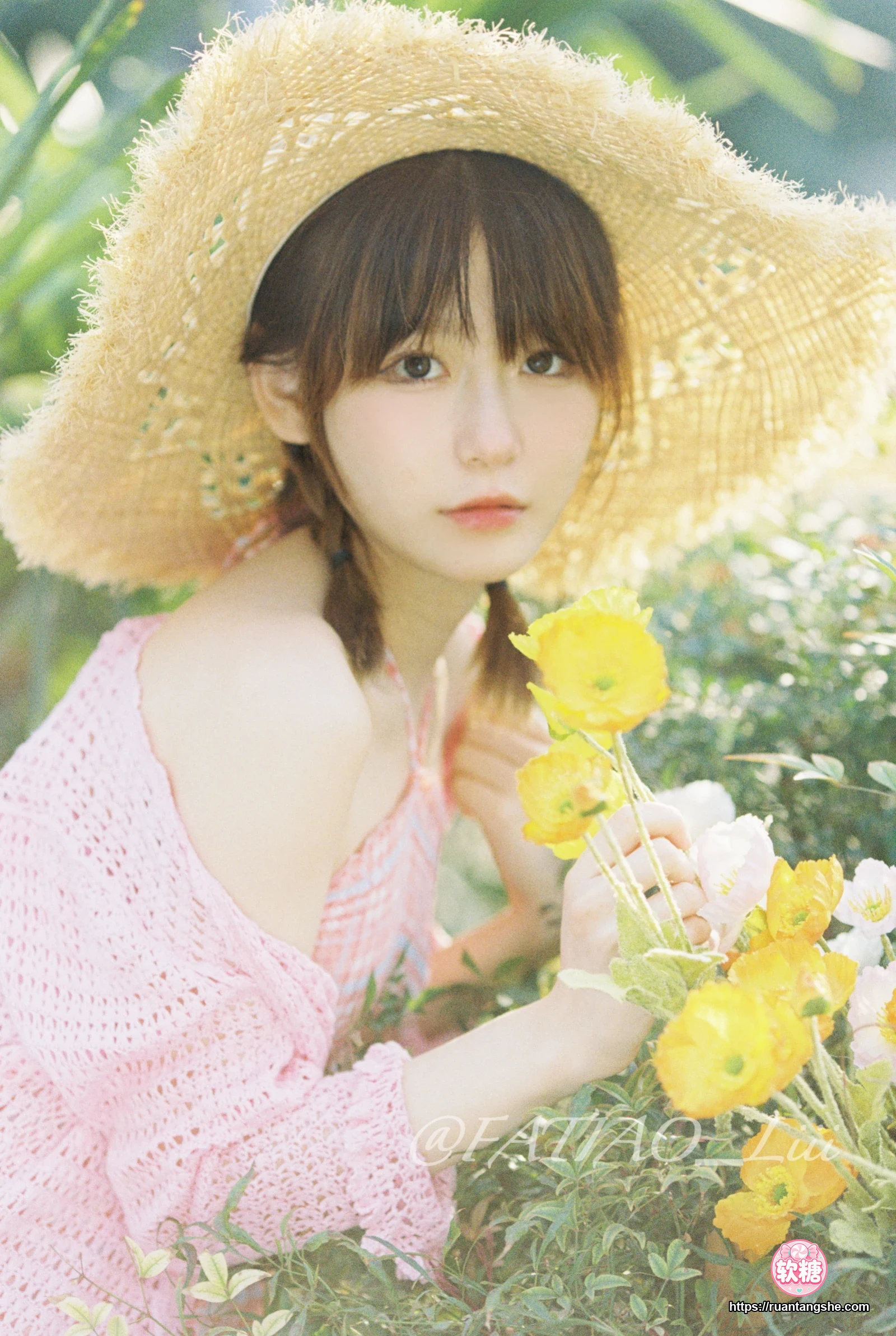 迷之呆梨 迷之呆梨 NO.015 - Fantia 2022年03月会员合集(10期)