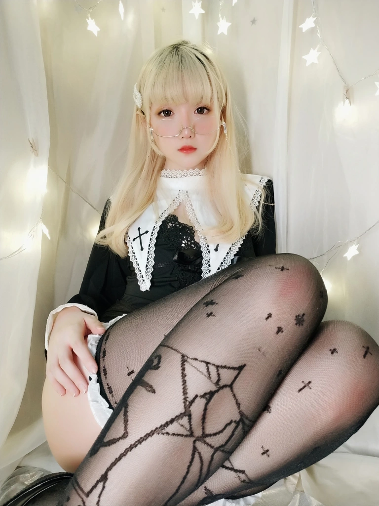 星之迟迟《VOL.15 圣光修女包》写真图集 61P｜在线预览与图包下载