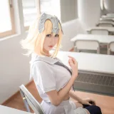 木棉棉《贞德（白）》写真图集 28P｜在线预览与图包下载