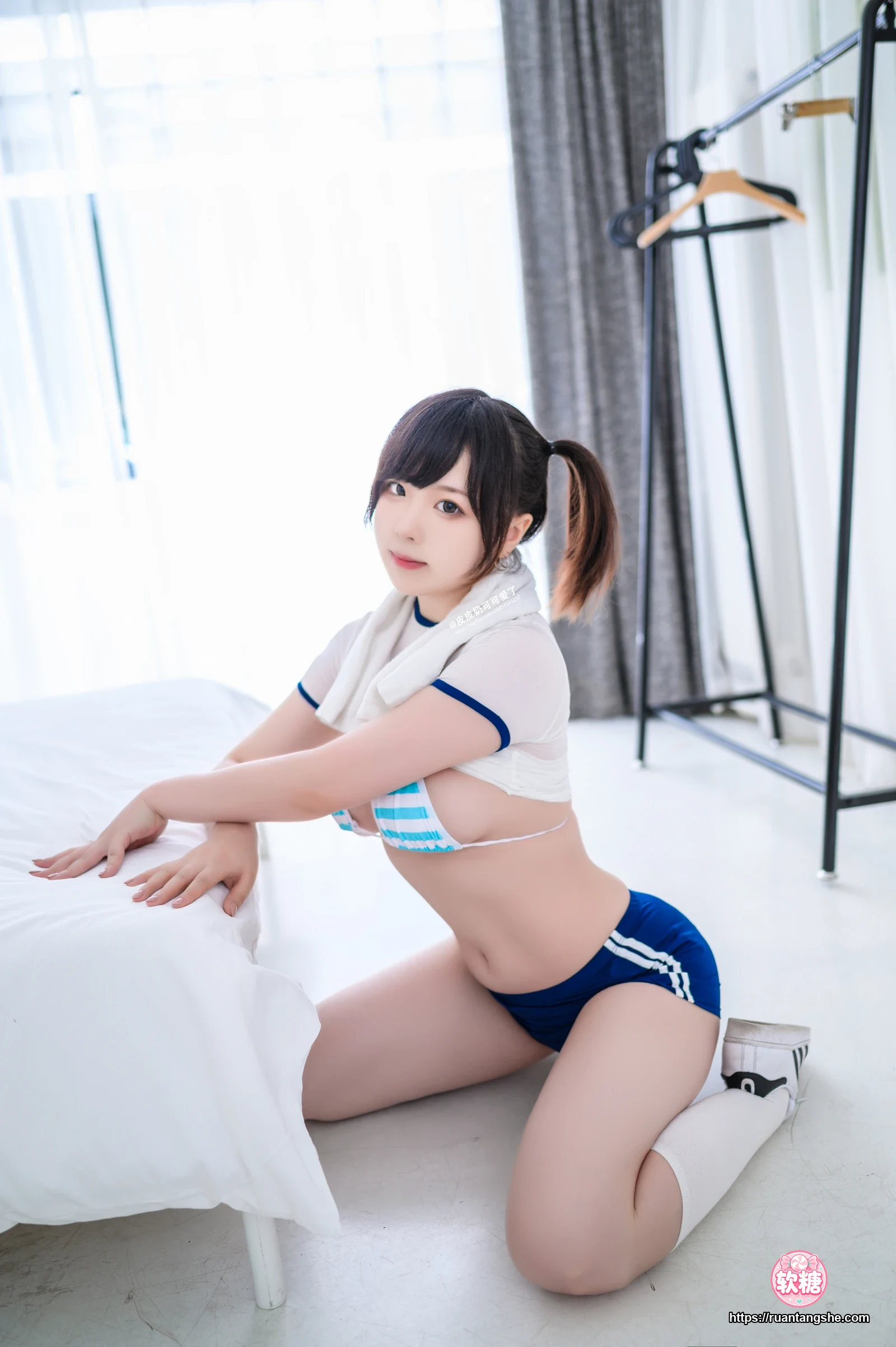 皮皮奶 皮皮奶 NO.016 - 透视体操服