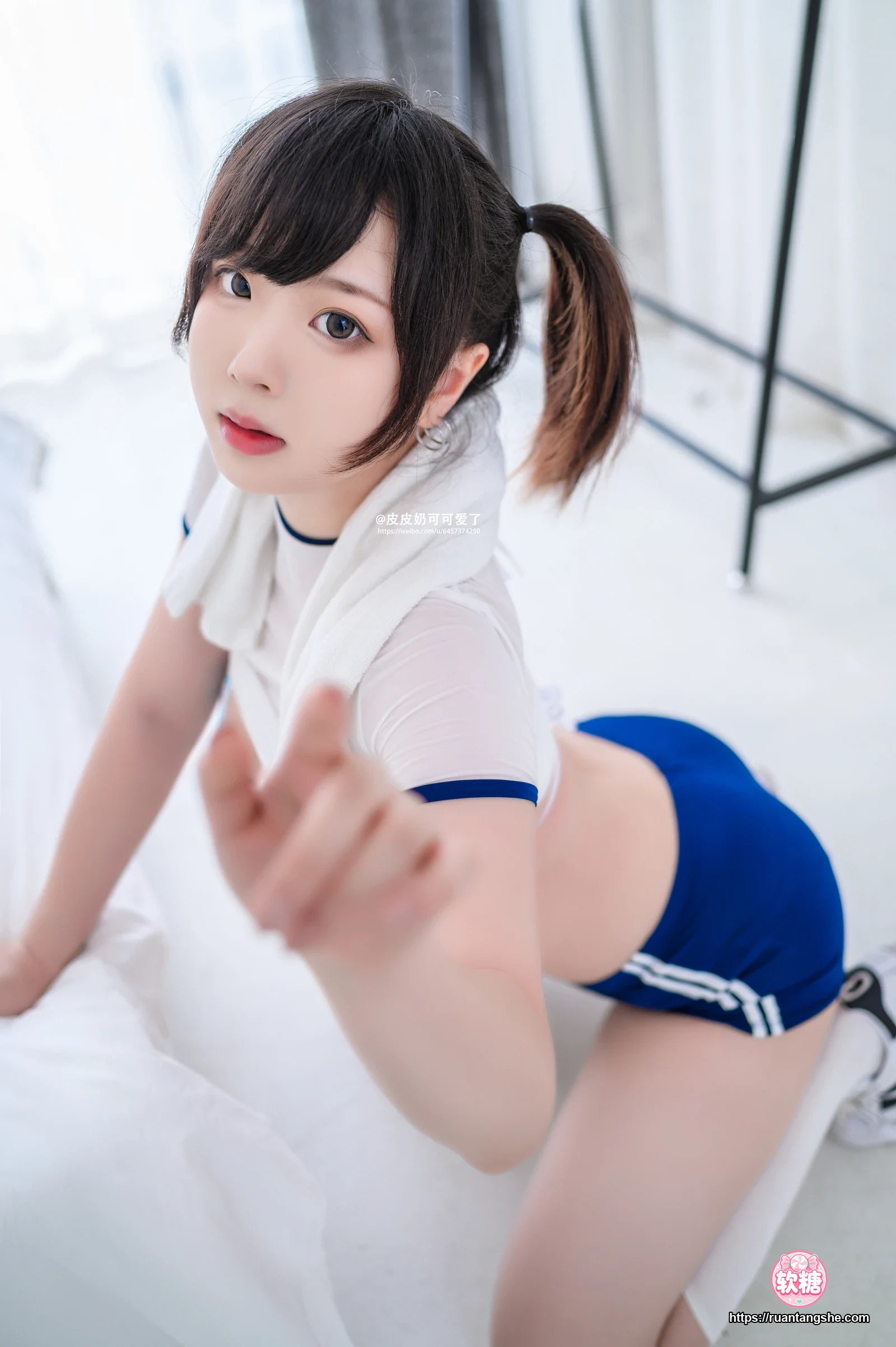皮皮奶 皮皮奶 NO.016 - 透视体操服