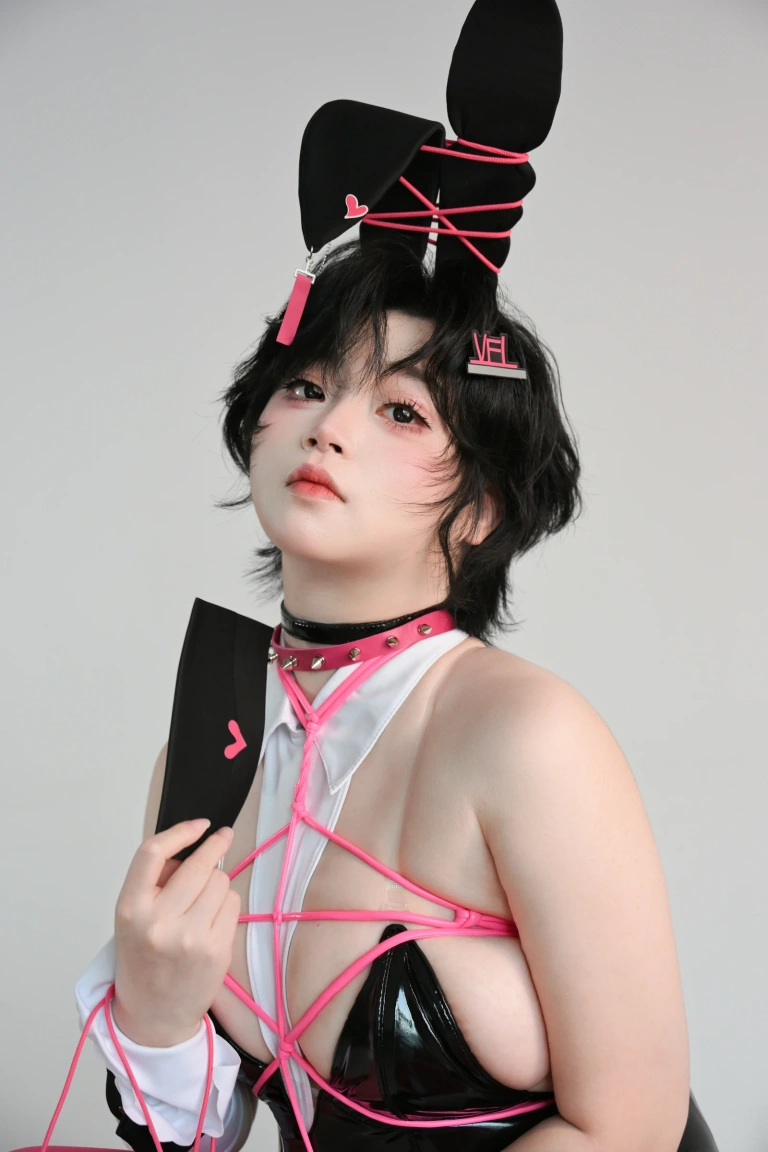 一只毛毛帽《毛毛帽 NO.016 – 粉色兔女郎》写真图集 89P｜在线预览与图包下载