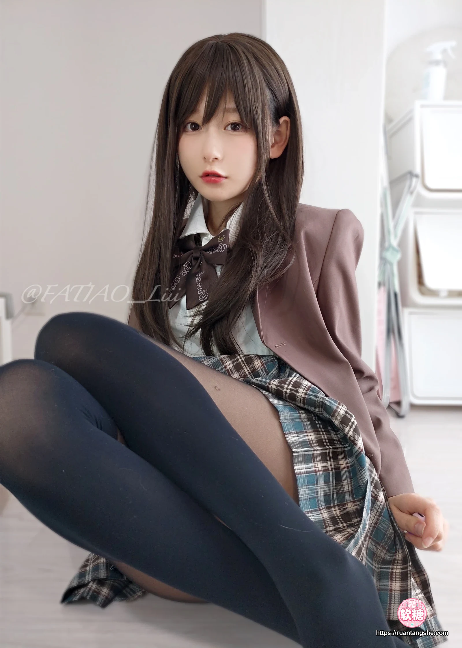 迷之呆梨 迷之呆梨 NO.016 - Fantia 2022年04月会员合集(9期)