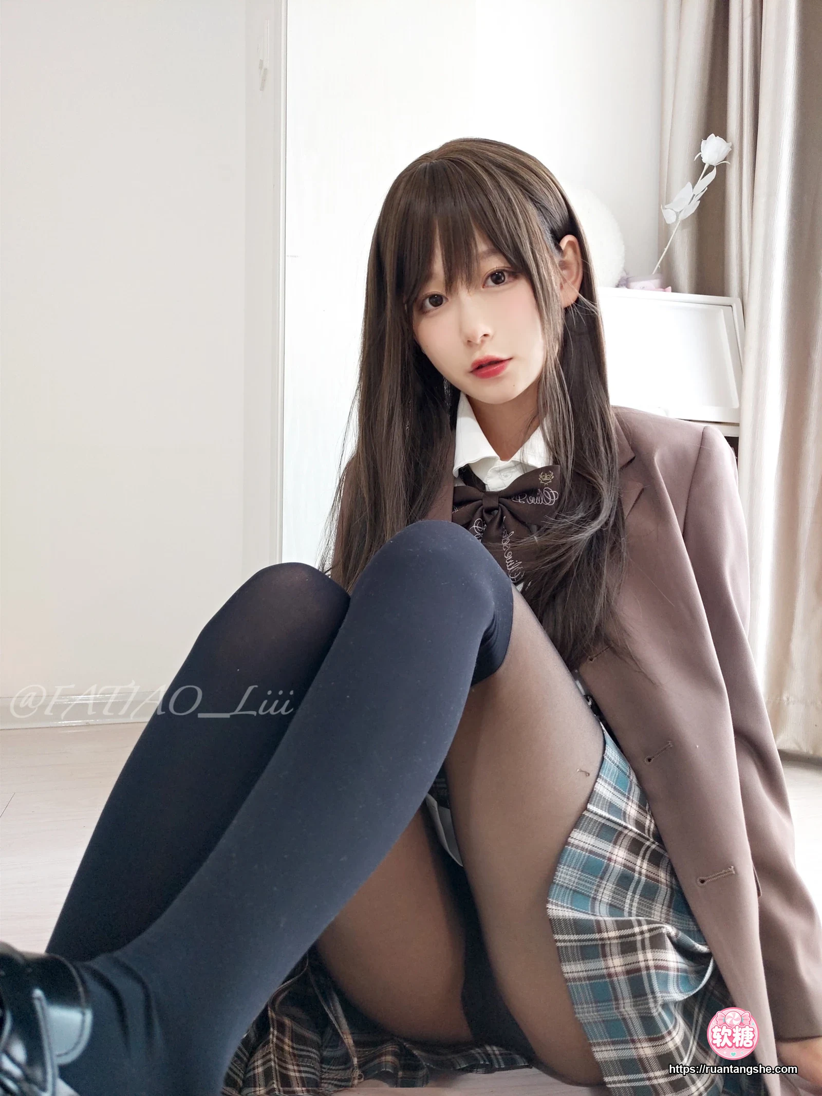 迷之呆梨 迷之呆梨 NO.016 - Fantia 2022年04月会员合集(9期)