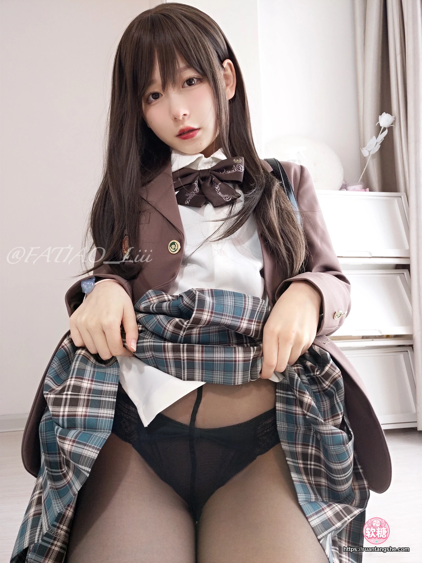 迷之呆梨 迷之呆梨 NO.016 - Fantia 2022年04月会员合集(9期)