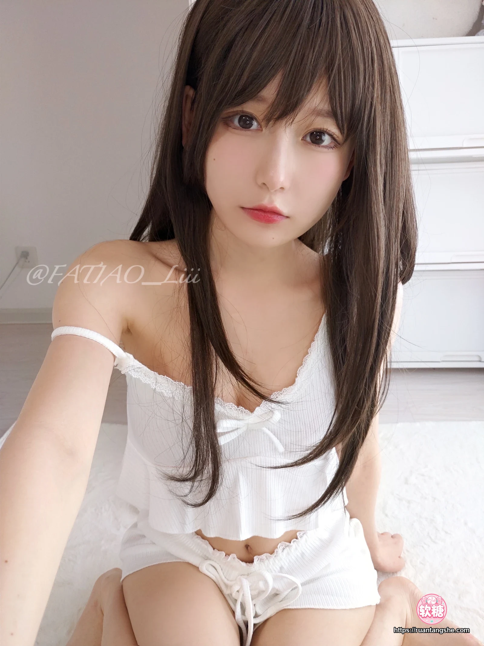 迷之呆梨 迷之呆梨 NO.016 - Fantia 2022年04月会员合集(9期)