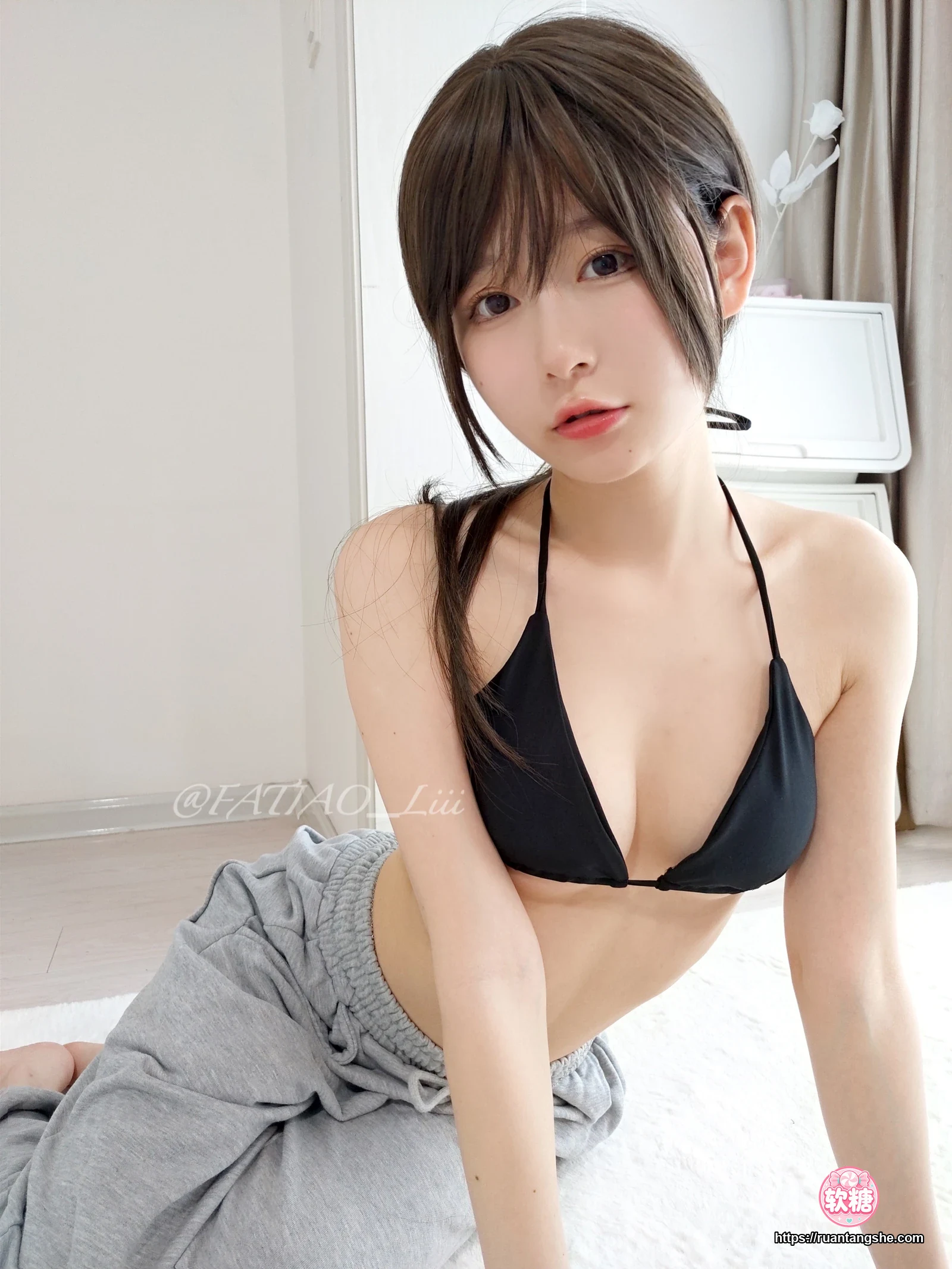 迷之呆梨 迷之呆梨 NO.016 - Fantia 2022年04月会员合集(9期)