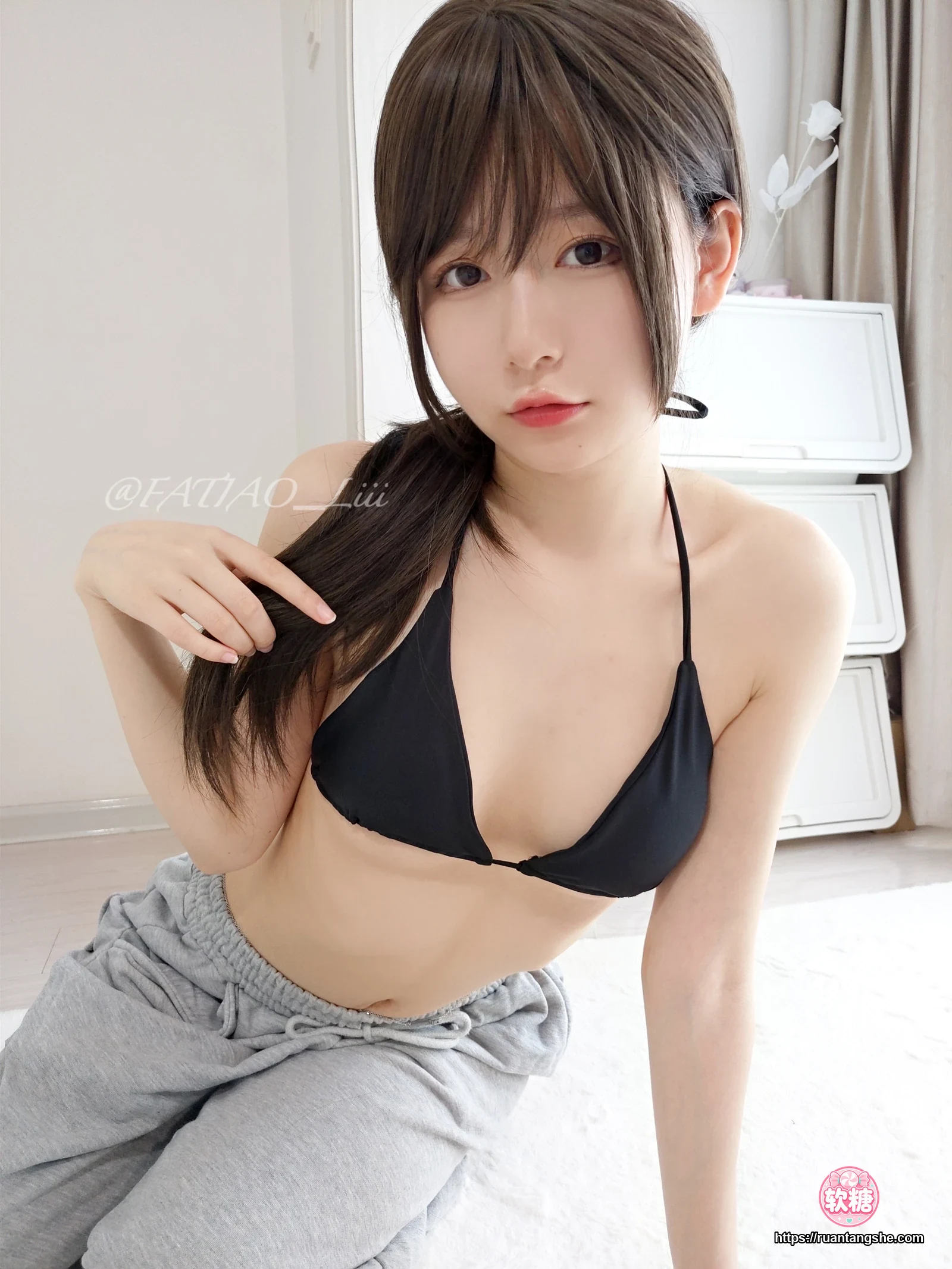 迷之呆梨 迷之呆梨 NO.016 - Fantia 2022年04月会员合集(9期)