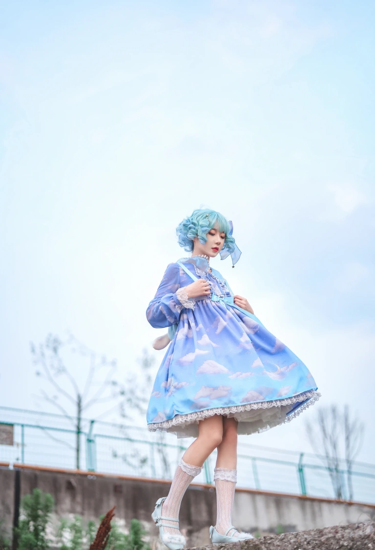阿包也是兔娘《Lolita蓝裙》写真图集 9P｜在线预览与图包下载