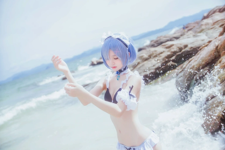 桜桃喵《蕾姆COS》写真图集 48P｜在线预览与图包下载