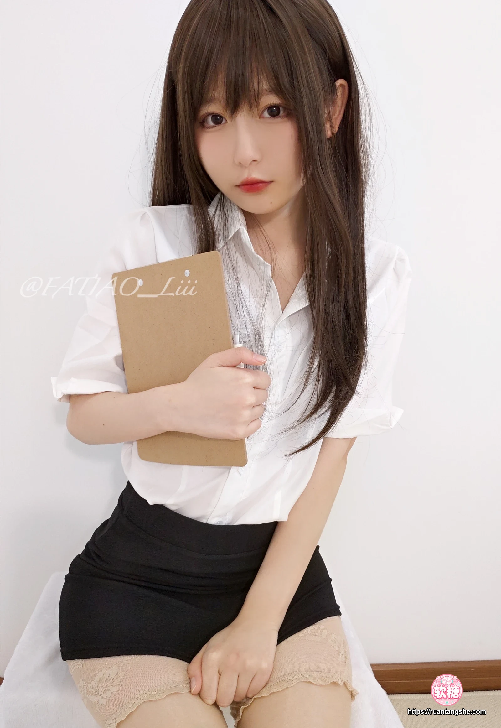 迷之呆梨 迷之呆梨 NO.017 - Fantia 2022年05月会员合集(8期)