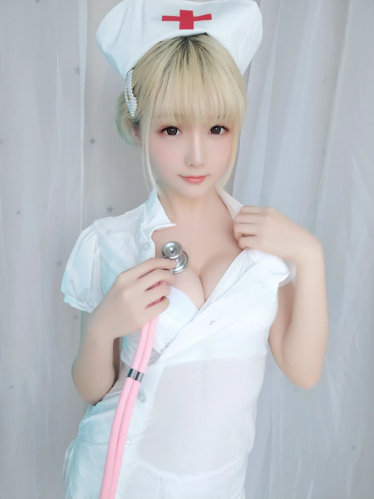 星之迟迟《VOL.17 夜勤病栋》写真图集 61P｜在线预览与图包下载
